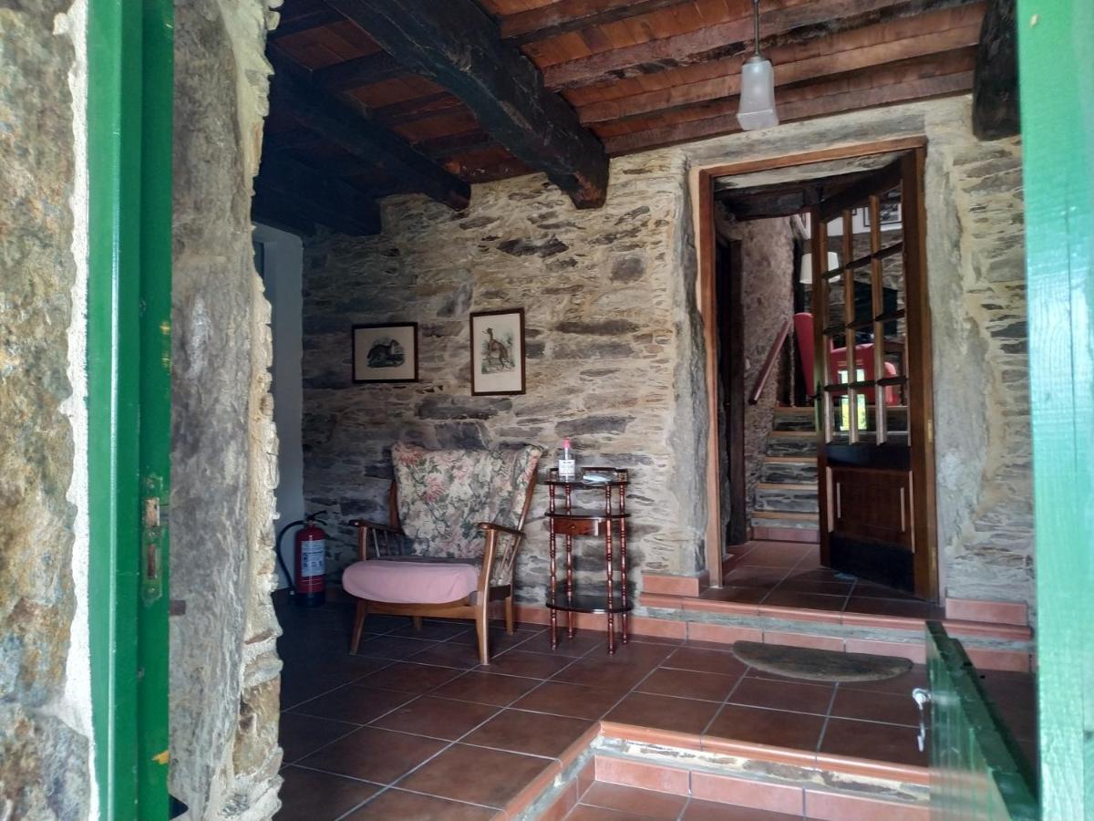 فيلا Casa O Castelo En Touro المظهر الخارجي الصورة